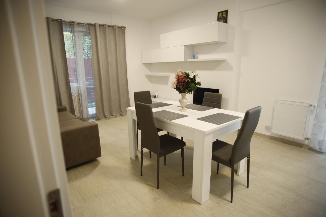 Lar Apartment Fokszany Zewnętrze zdjęcie