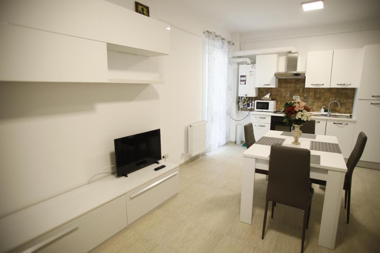 Lar Apartment Fokszany Zewnętrze zdjęcie