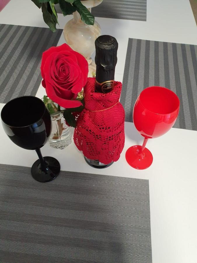 Lar Apartment Fokszany Zewnętrze zdjęcie
